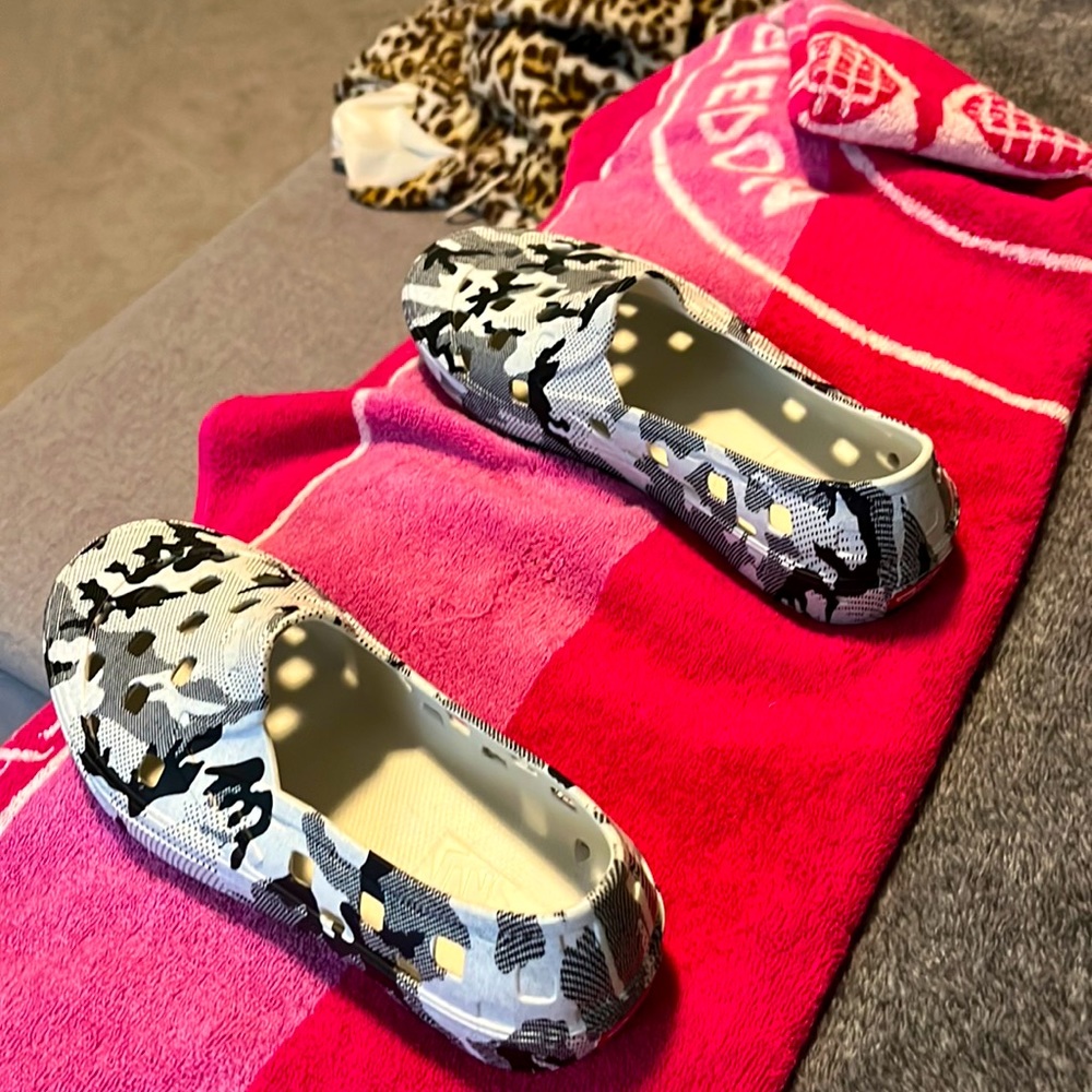 Vans slip on shoes camo coloring never worn soft rubber collector shoe